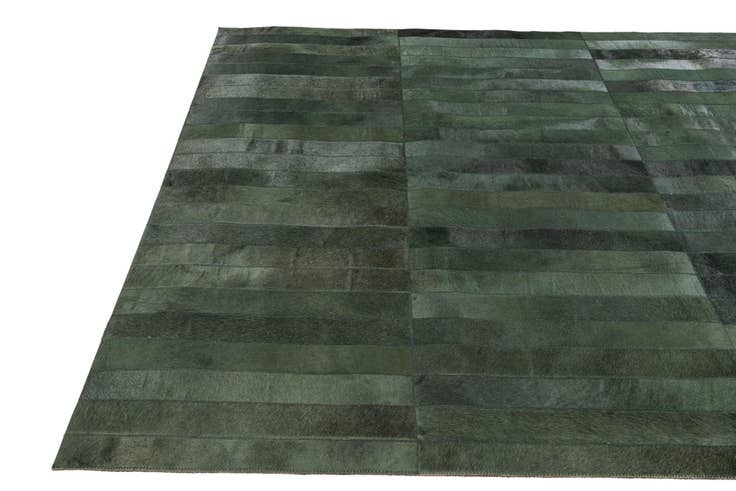 Detail image of 5' 1 x 7' 10 Cowhide Stocks Rug