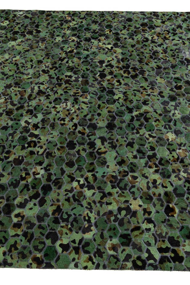 Detail image of 5' 1 x 8' Cowhide Stocks Rug