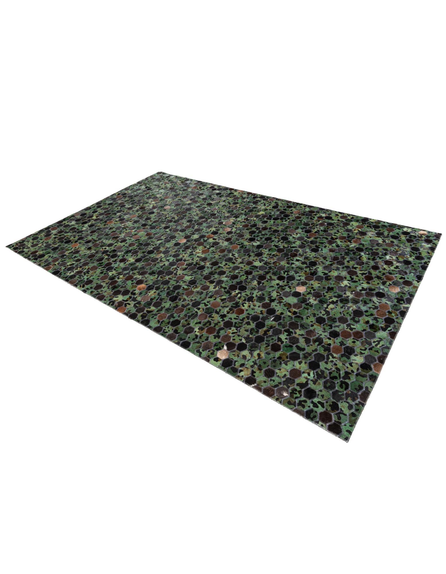 5' x 7' 10 Cowhide Stocks Rug