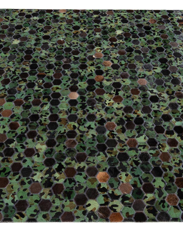 Detail image of 5' x 7' 10 Cowhide Stocks Rug