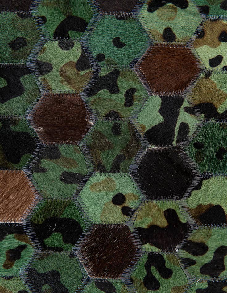 Detail image of 5' x 7' 10 Cowhide Stocks Rug