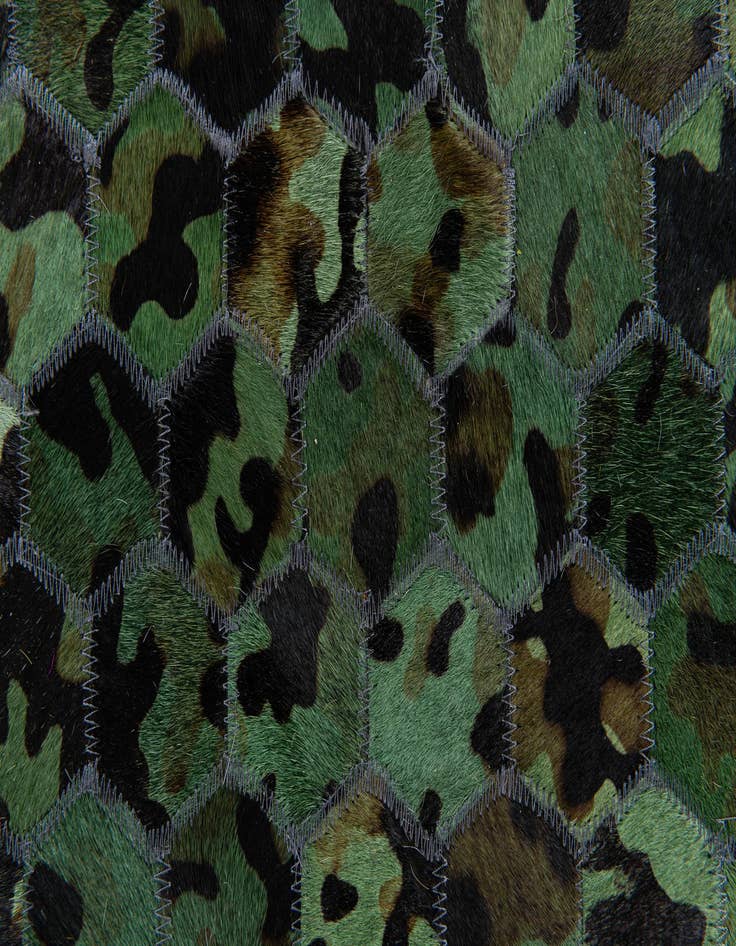 Detail image of 5' x 7' 9 Cowhide Stocks Rug