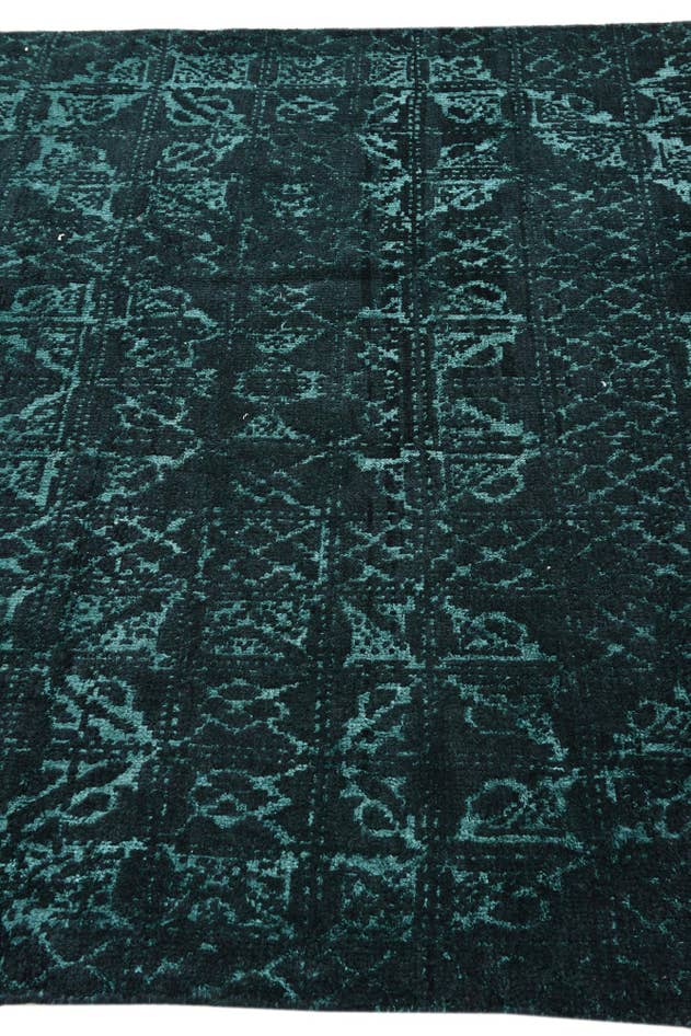 Detail image of 5' x 8' Hand Knotted Darya Rug