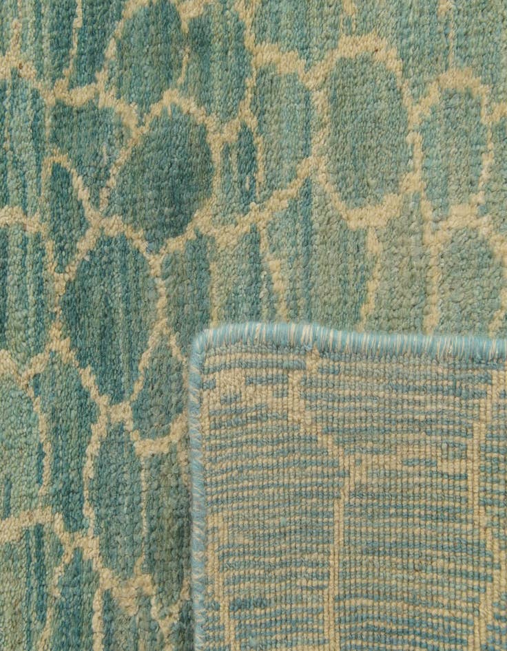 Detail image of 5' 6 x 7' 10  Hand Knotted Darya Wool Rug