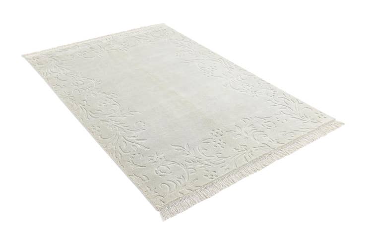 Detail image of 4' 2 x 6' 2 Darya Rug