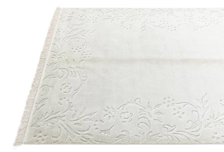 Detail image of 4' 2 x 6' 2 Darya Rug