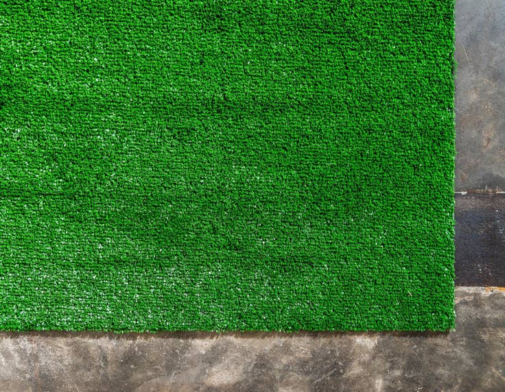 Detail image of 8' x 10' Fairway Grass Rug