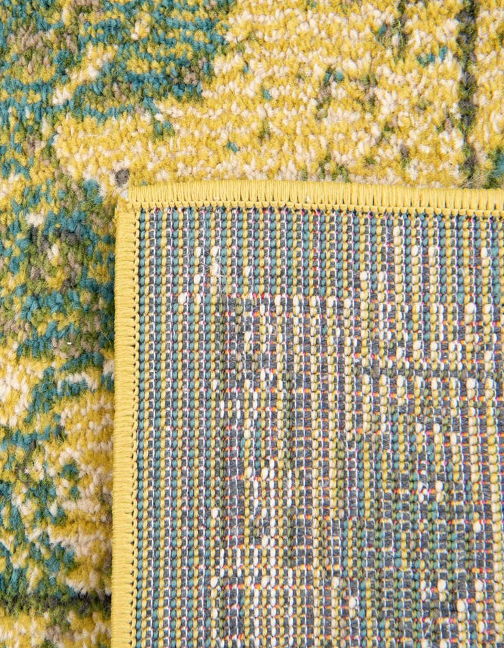 Detail image of 9' x 12' 2 Washable Fleur Rug