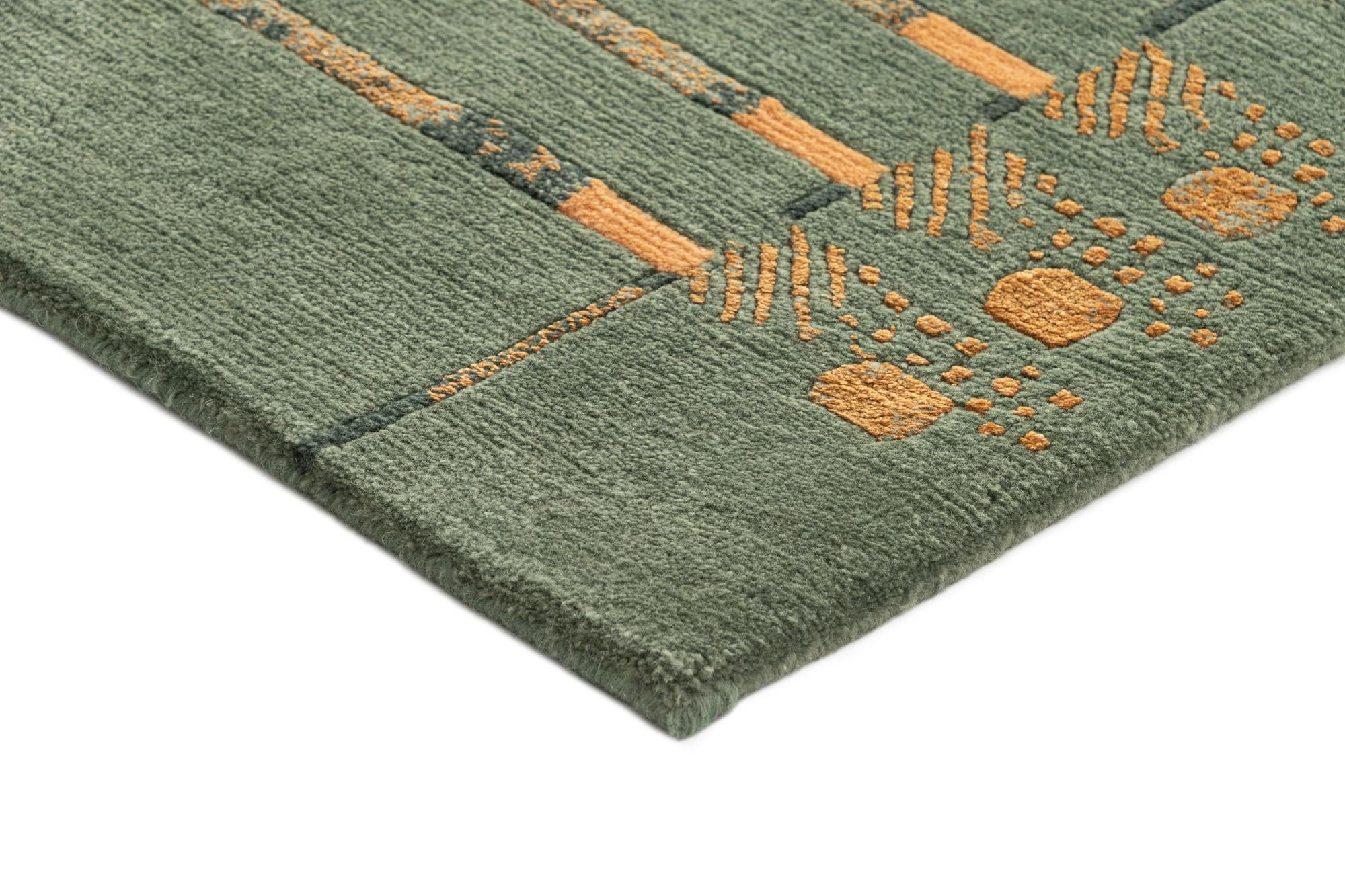 2' 5 x 4' 8 Hand Knotted Gabbeh Rug