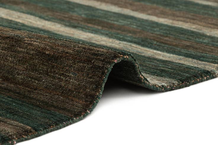 Detail image of 5' x 6' 9 Hand Knotted Gabbeh Wool Rug
