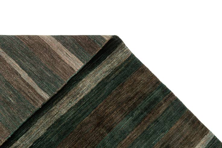 Detail image of 5' x 6' 9 Hand Knotted Gabbeh Wool Rug