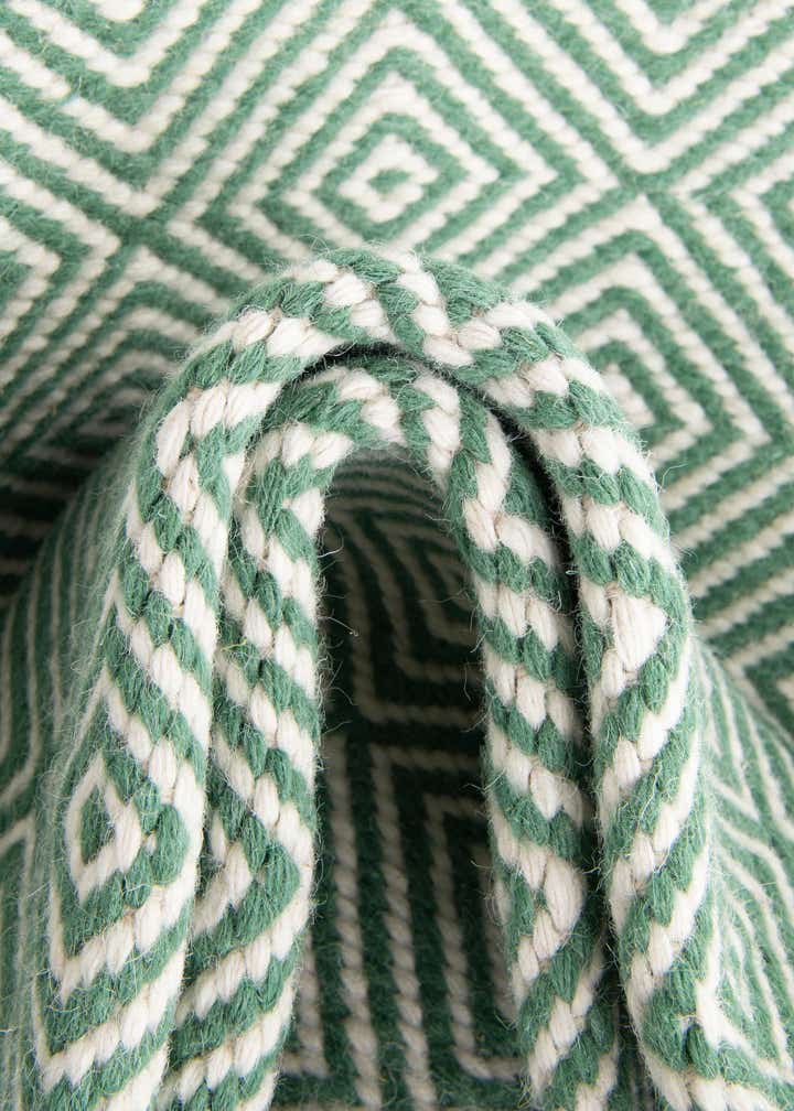 6' 1 x 9' Hand Woven Geo Trellis Flatweave Rug