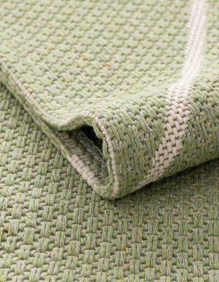 Detail image of 5' x 7' 2 Georgia Rug