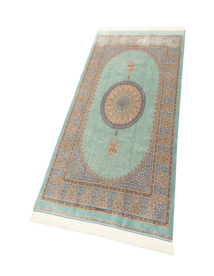 Detail image of 4' 9 x 7' 5 Ghom Design Rug