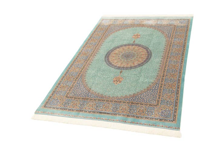 Detail image of 4' 9 x 7' 5 Ghom Design Rug
