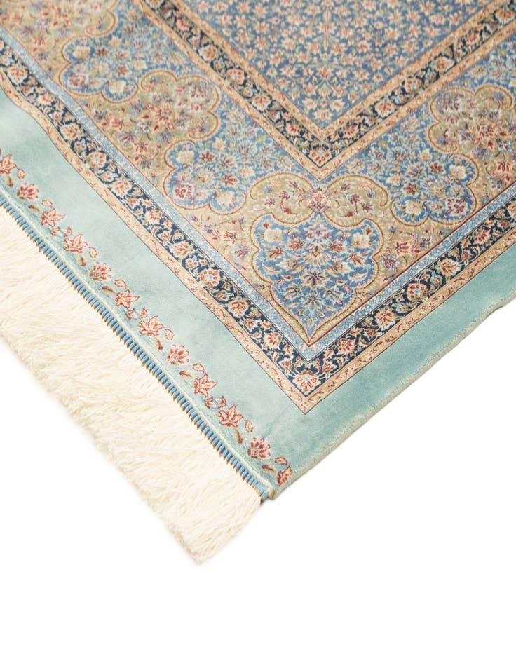 Detail image of 4' 9 x 7' 5 Ghom Design Rug