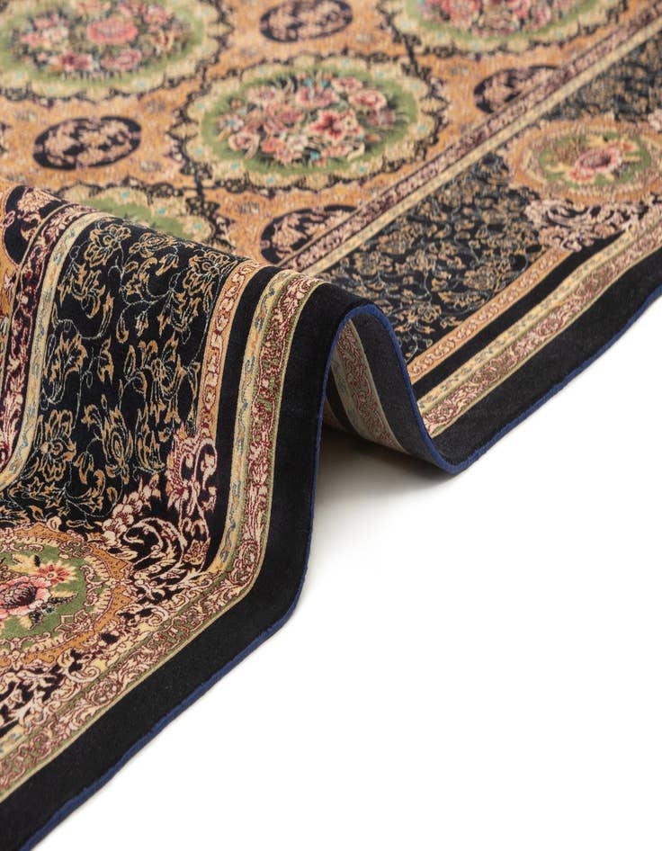 Detail image of 6' 6 x 9' 8 Ghom Design Rug