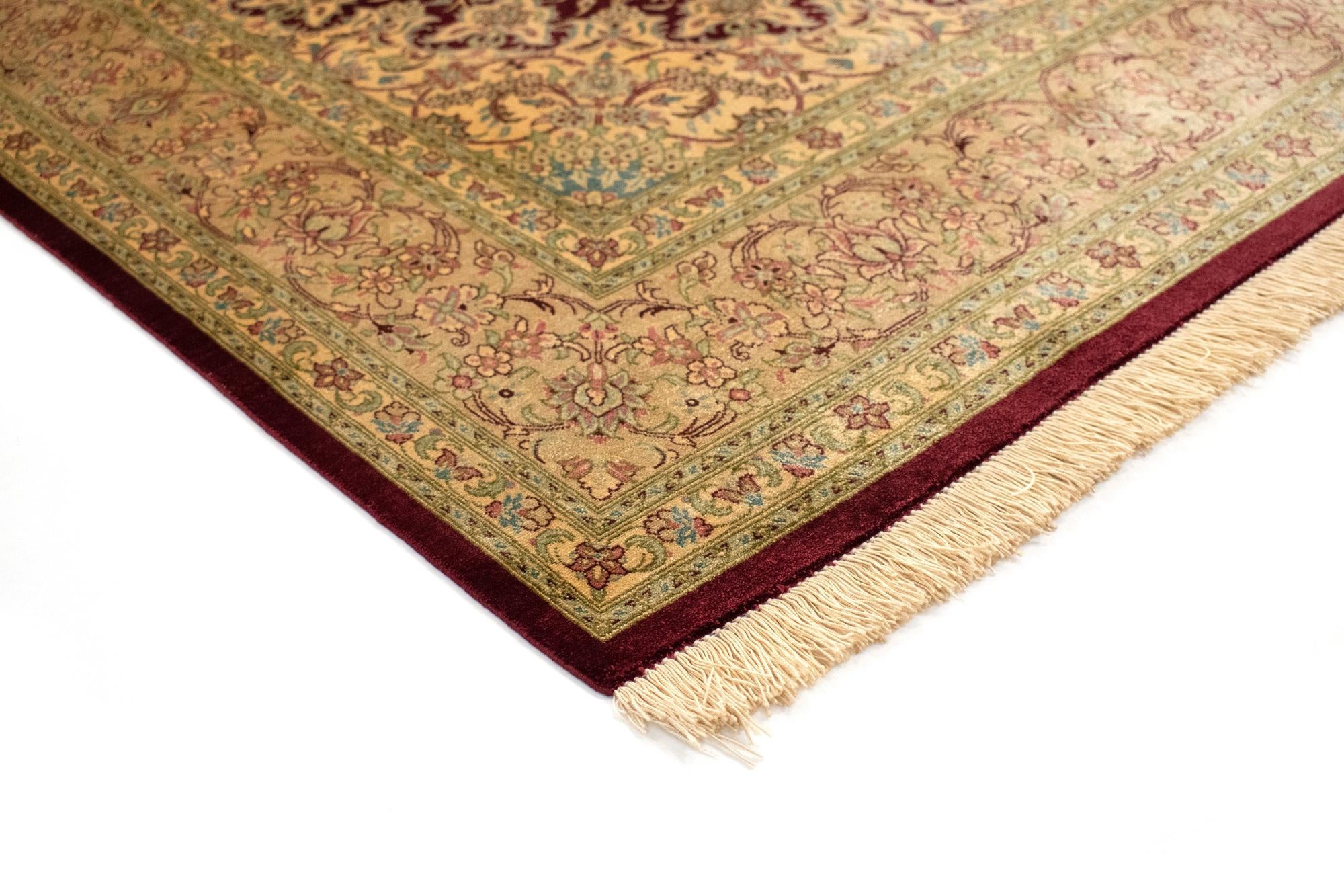 4' 4 x 6' 6 Ghom Silk Rug