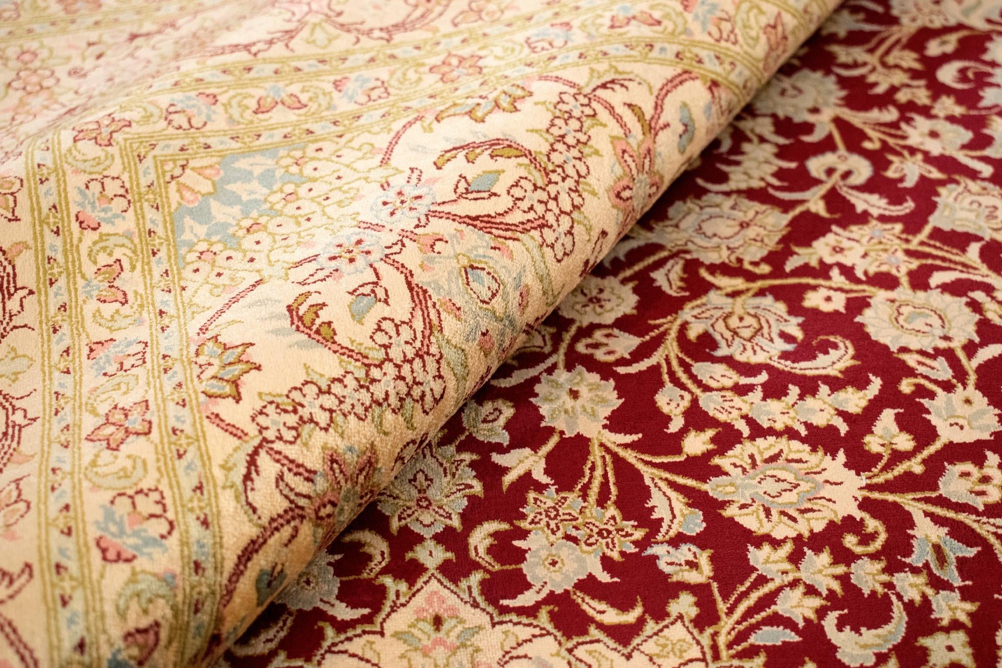 4' 4 x 6' 6 Ghom Silk Rug
