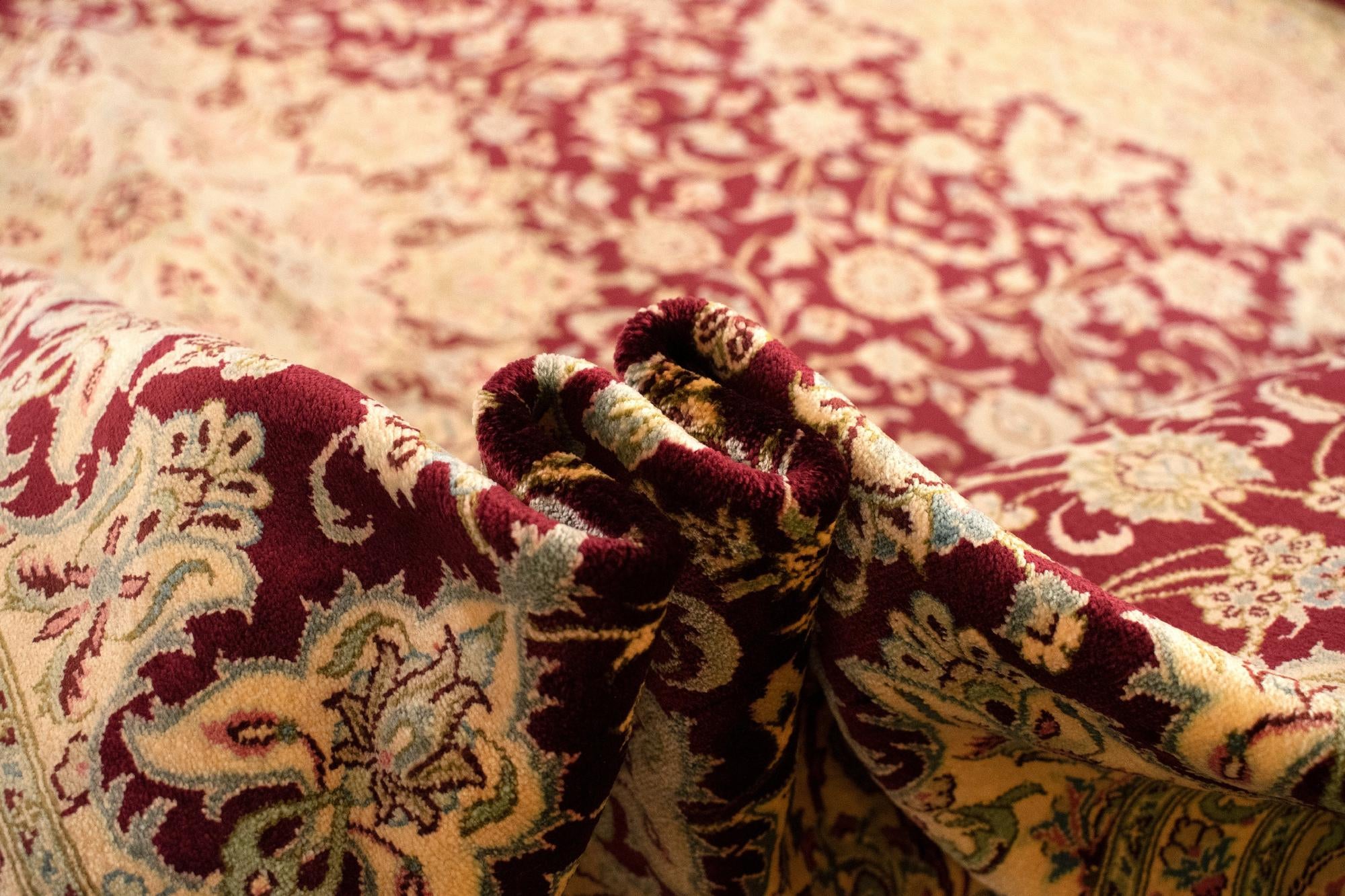 4' 4 x 6' 6 Ghom Silk Rug