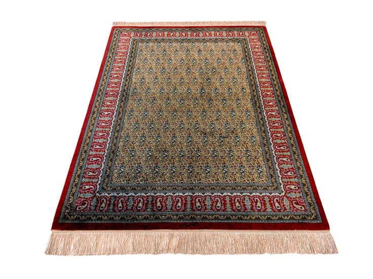 Detail image of 3' 3 x 4' 8 Ghom Silk Rug