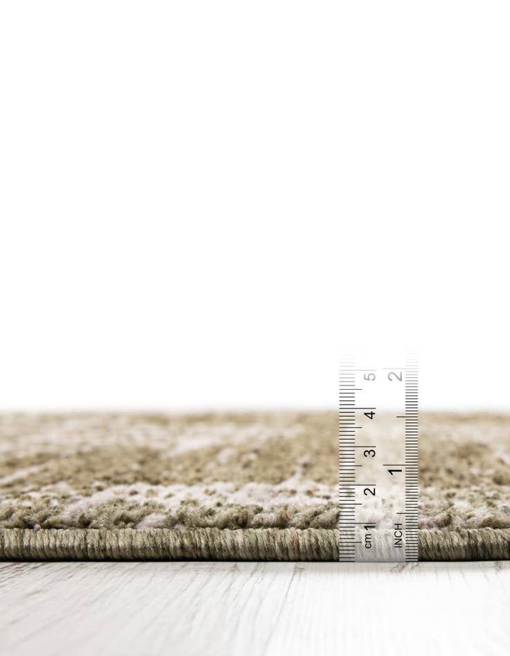 Detail image of 2' 7 x 12' 6 Grand Tradition Rug