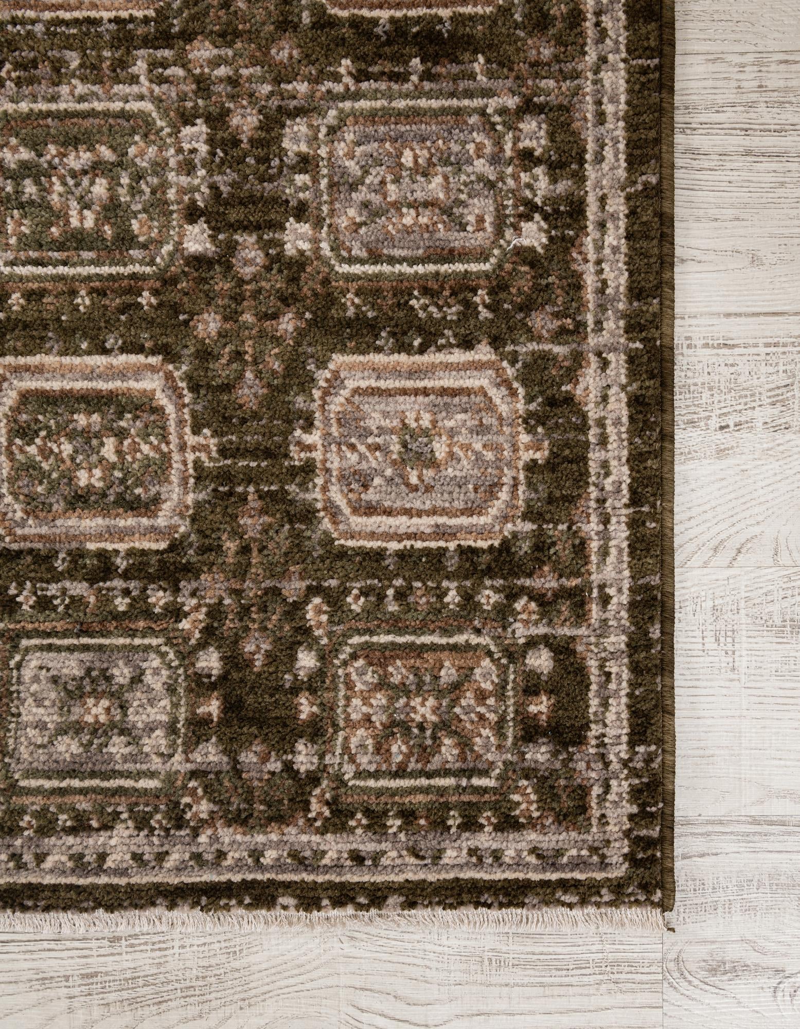 5' x 5' Grand Tradition Rug