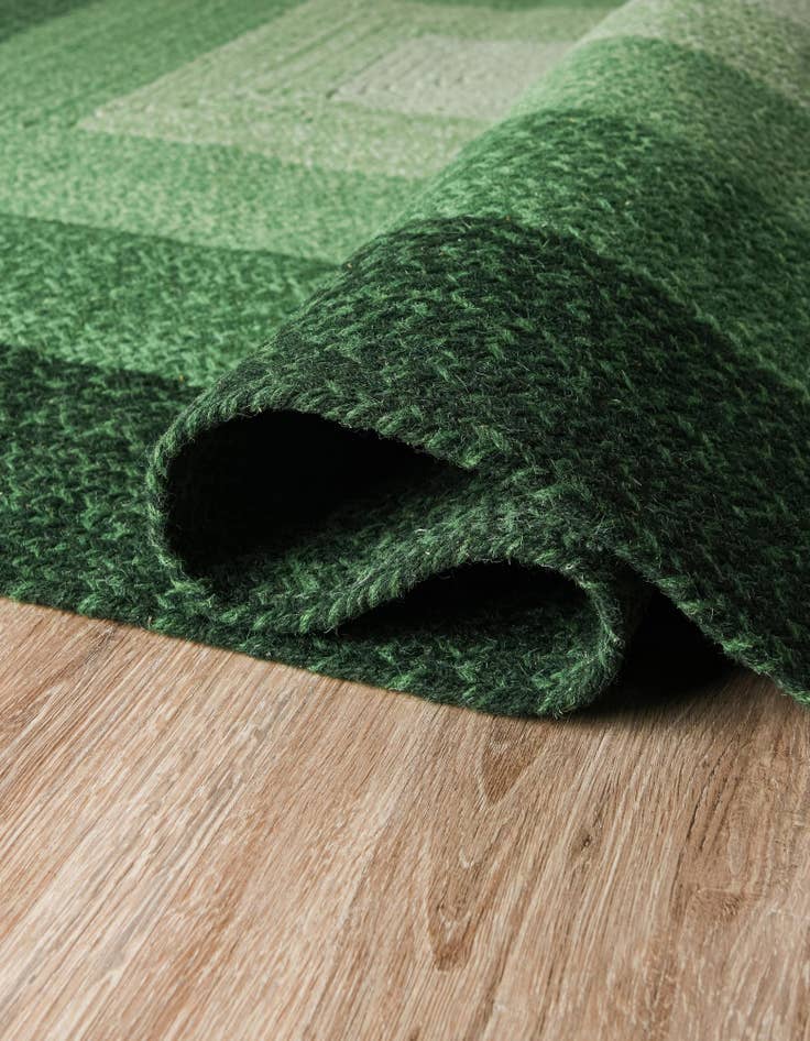 Detail image of 5' 1 x 8'  Hand Hand Braided Wool Rug