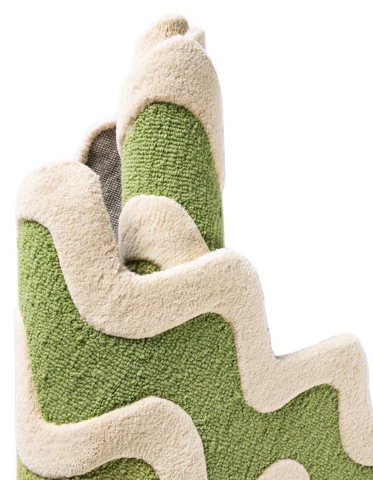 Detail image of 5' 1 x 8' Happy Rugs Wiggles Wool