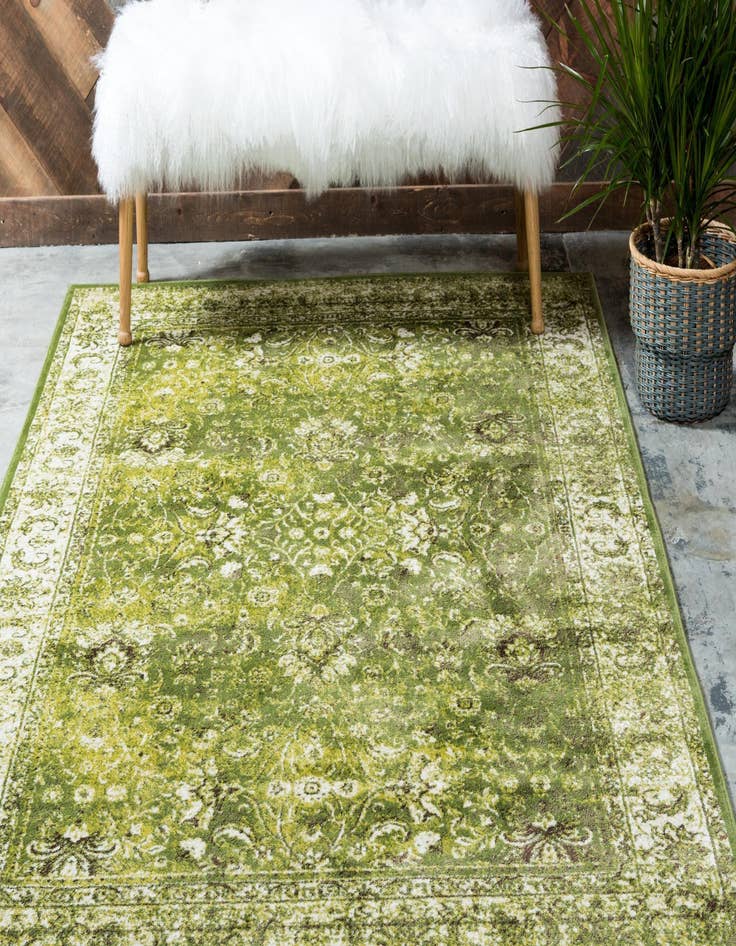 Detail image of 2' x 3' Istanbul Rug