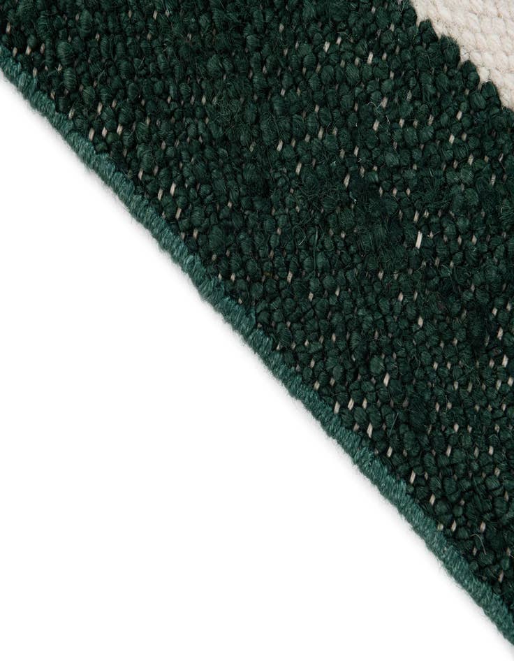 Detail image of 2' 2 x 3' 2 Hand Woven Jill Zarin Hamptons Rug