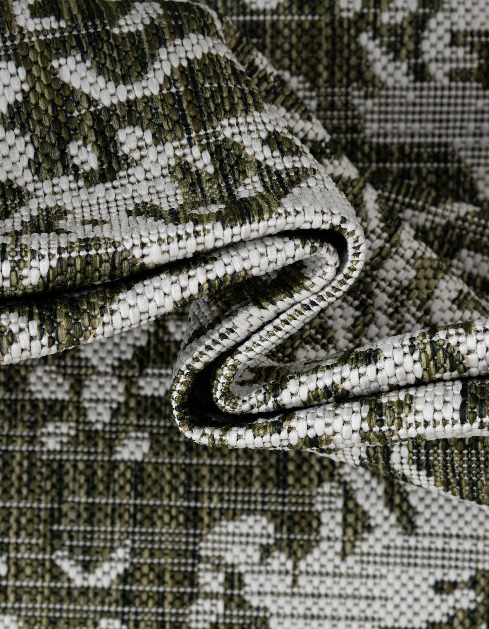 2' x 3' Easy-Clean Jill Zarin Dubai Indoor / Outdoor Rug