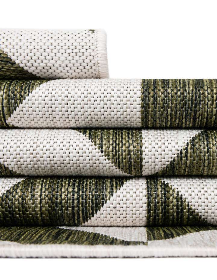 2' x 3' Easy-Clean Jill Zarin Napa Indoor / Outdoor Rug