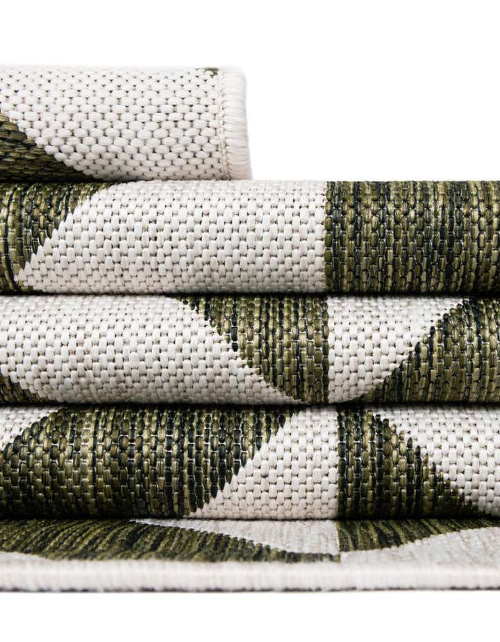 2' x 3' Easy-Clean Jill Zarin Napa Indoor / Outdoor Rug