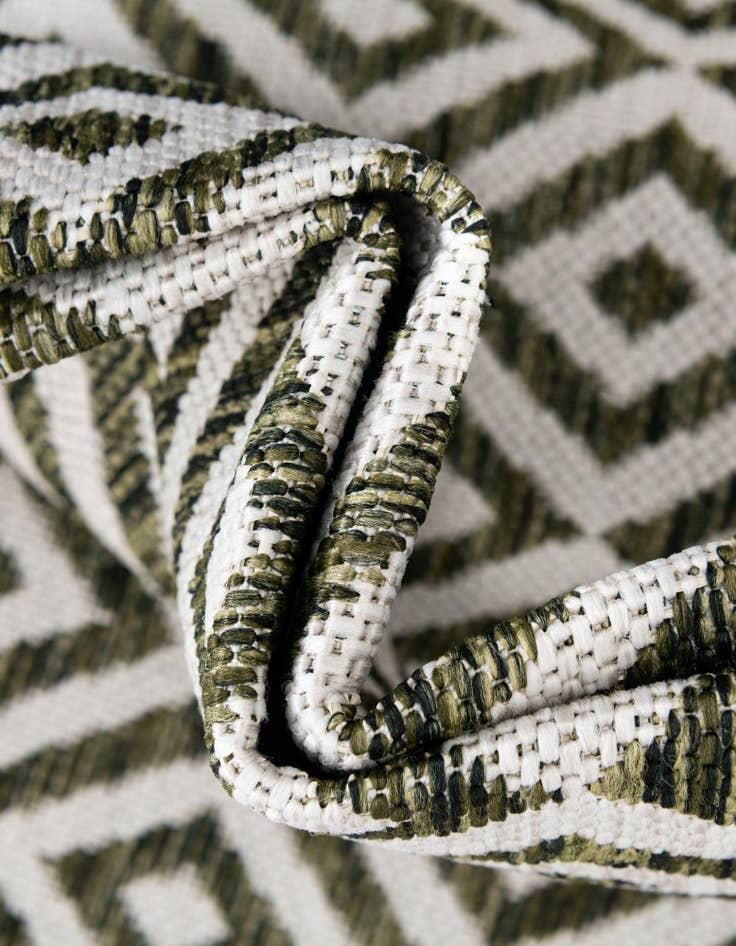 Detail image of Custom Green Easy-Clean Jill Zarin Indoor / Outdoor Rug
