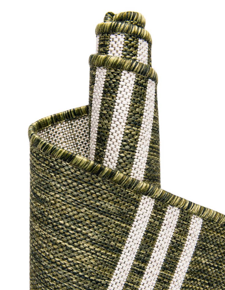 Detail image of Custom Green Easy-Clean Jill Zarin Indoor / Outdoor Rug