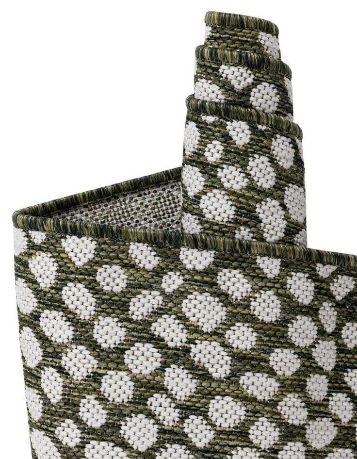 Detail image of 6' x 9' Easy-Clean Jill Zarin Cape Town Indoor / Outdoor Rug