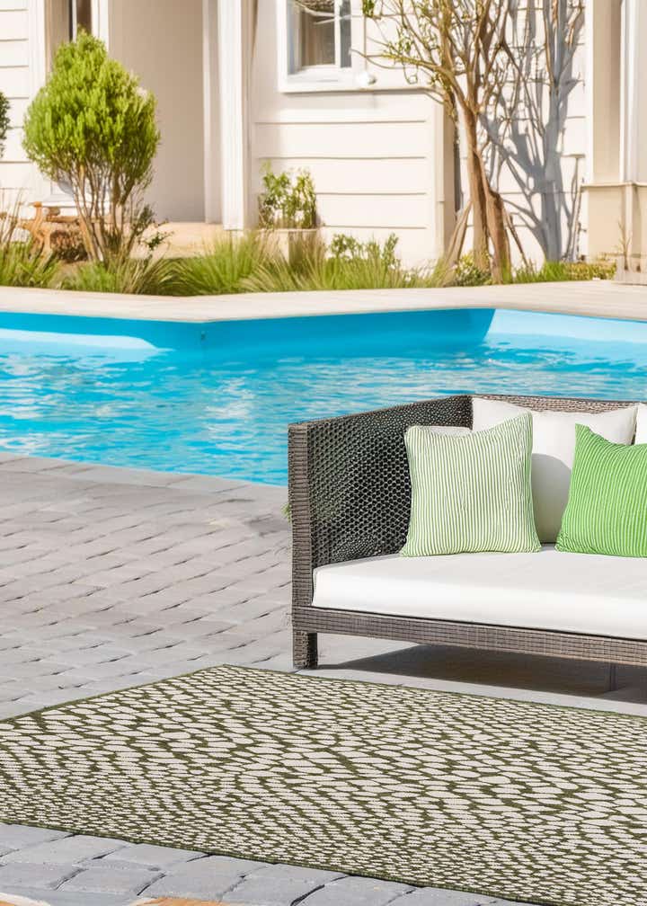 9' x 12' Easy-Clean Jill Zarin Cape Town Indoor / Outdoor Rug