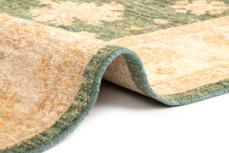 Detail image of 4' 10 x 6' 5 Kaizar Wool Rug