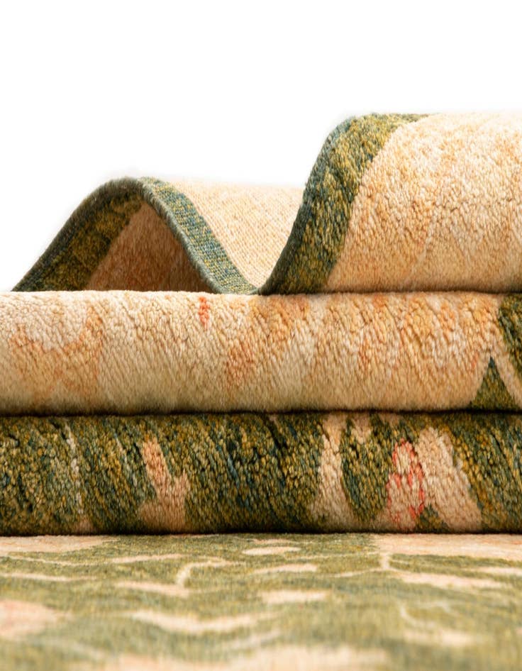 Detail image of 8' 10 x 11' 10 Kaizar Wool Rug