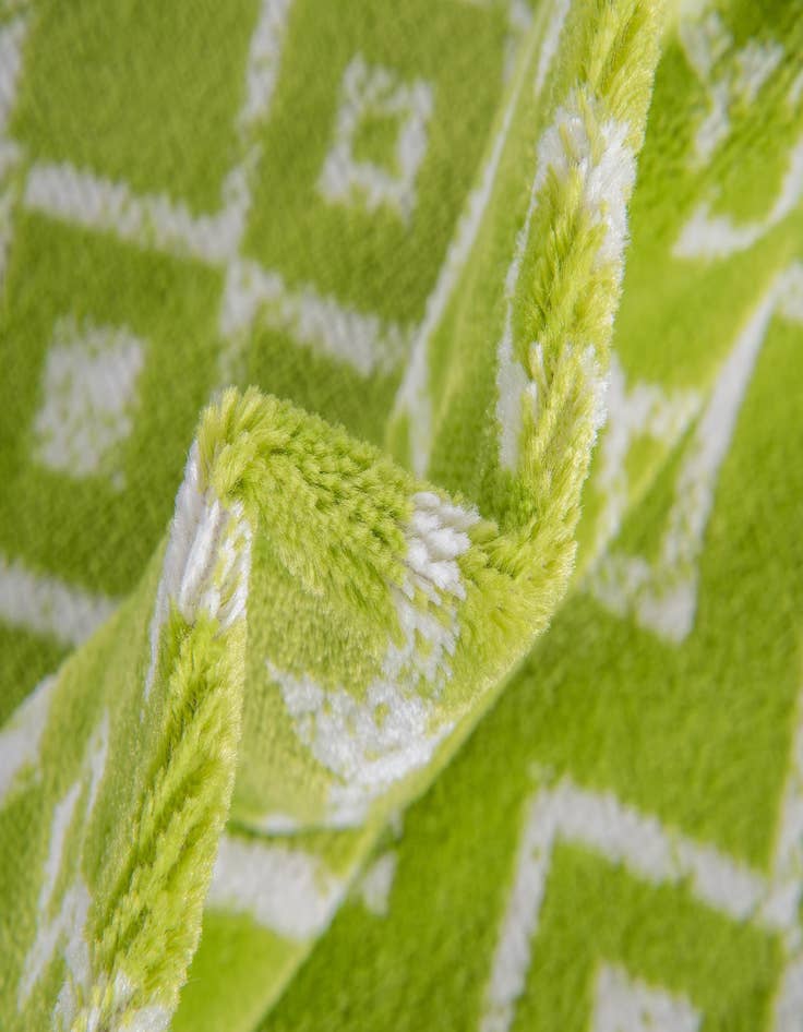 Detail image of 10' x 13' Kasbah Trellis Rug