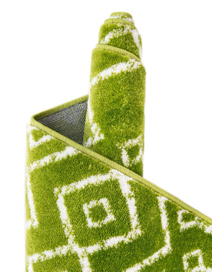 Detail image of 10' x 13' Kasbah Trellis Rug