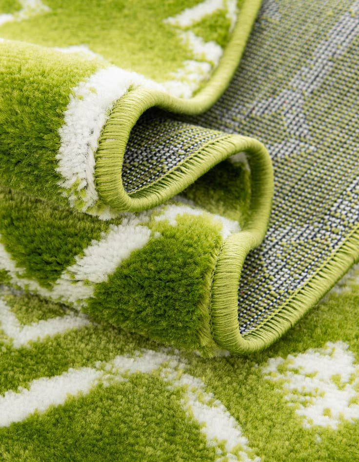 Detail image of 10' x 13' Kasbah Trellis Rug