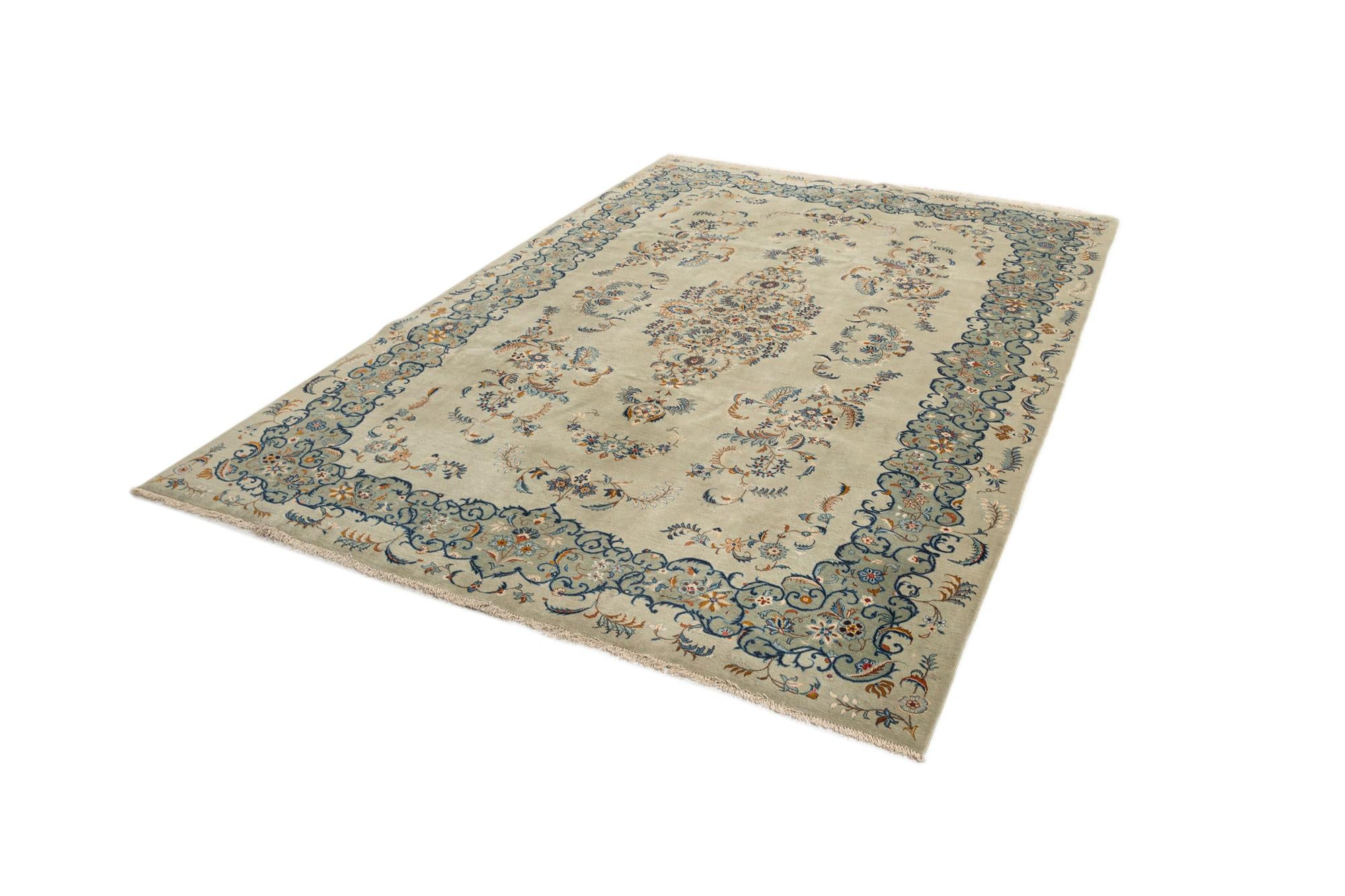 7' 9 x 11' 5 Kashan Wool Rug