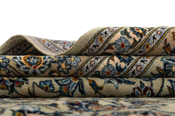 Detail image of 10' x 13' 4 Kashan Wool Rug