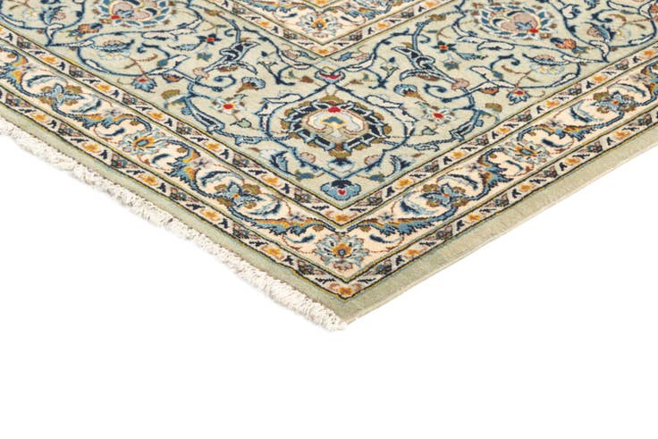 Detail image of 9' 8 x 13' 3 Kashan Rug