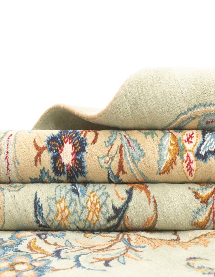 Detail image of 10' 8 x 13' 11 Kashan Rug