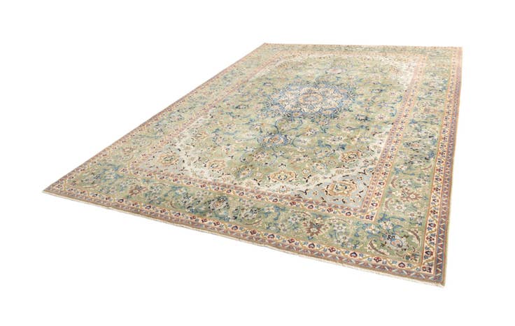 Detail image of 9' 6 x 13' 4 Kashan Rug