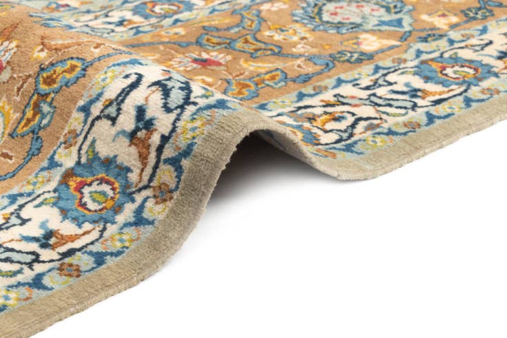 Detail image of 8' 9 x 13' 3 Kashan Rug