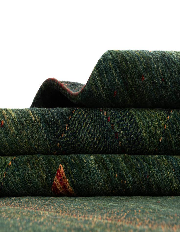 Detail image of 8' 6 x 10' 10 Kashkuli Wool Rug